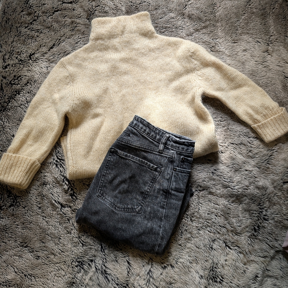 Vintage Wool Cream Turtleneck